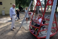 Jest huśtawka, będzie karuzela
